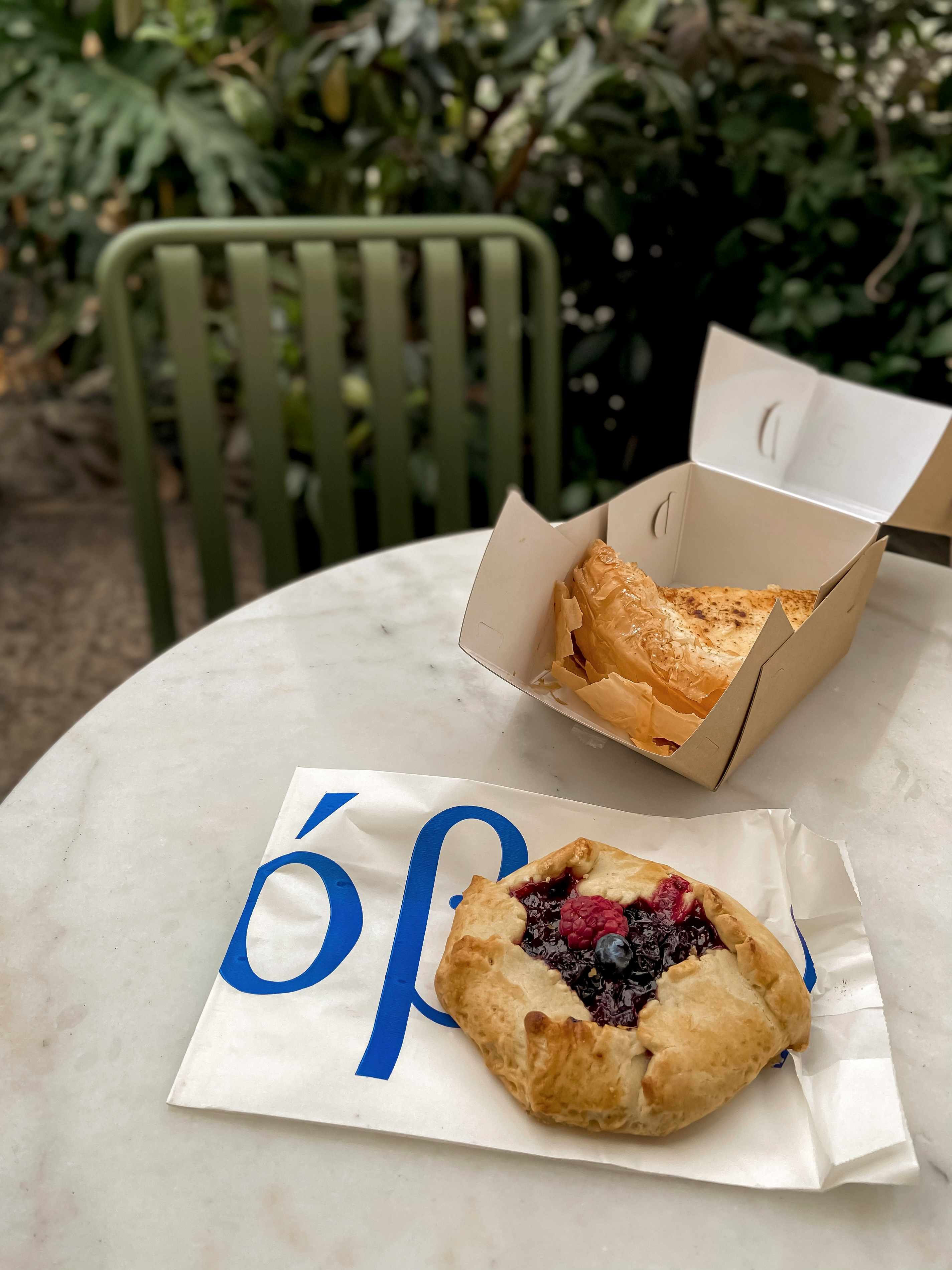 Το Όβεν σερβίρει brunch με σκανδιναβικό χαρακτήρα.